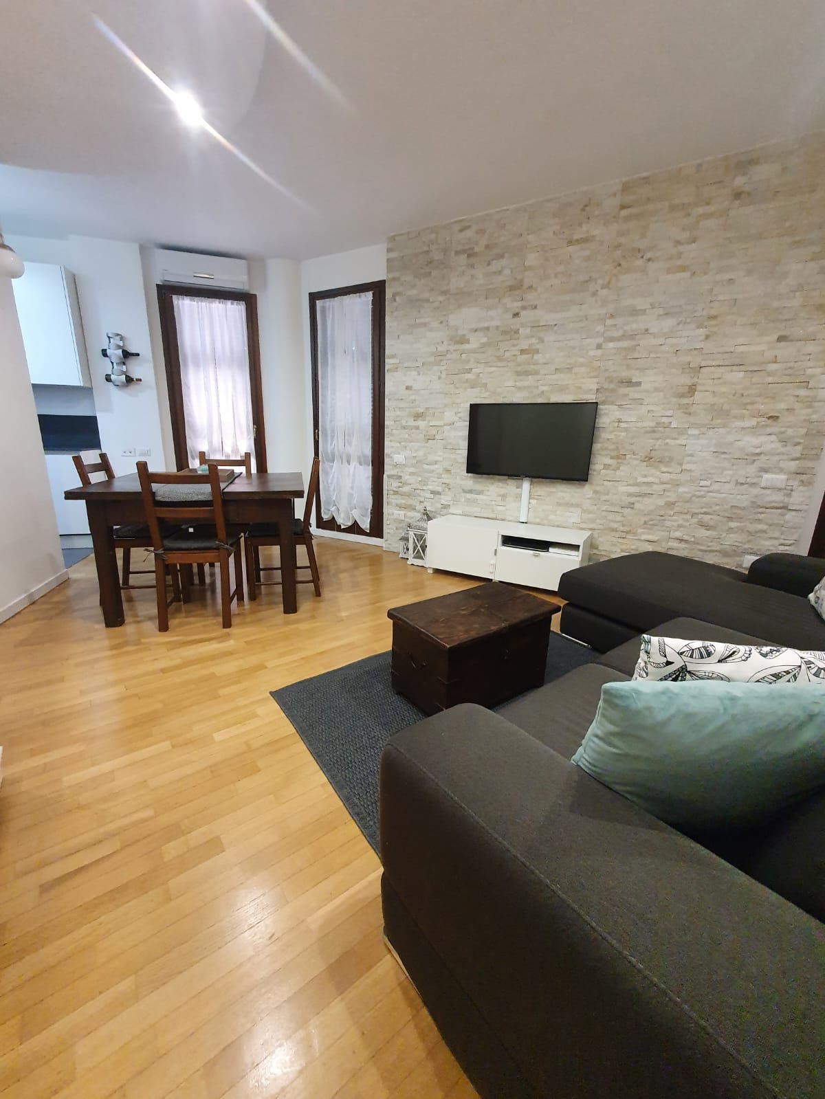 APPARTAMENTO CON AMPIO GIARDINO 5