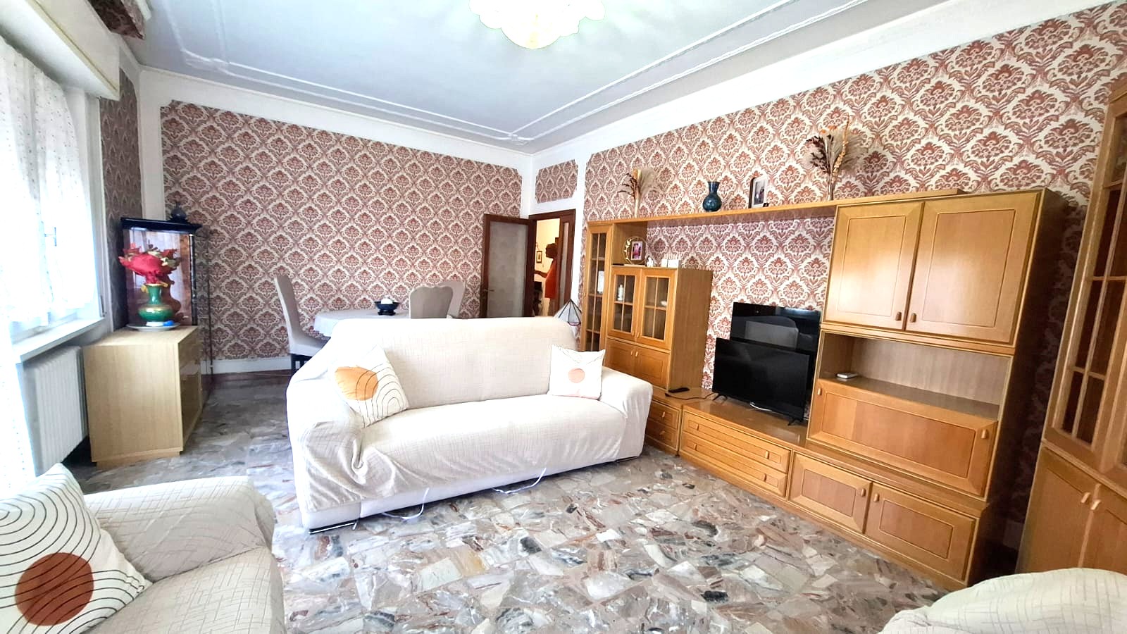 APPARTAMENTO CON 3 CAMERE 3