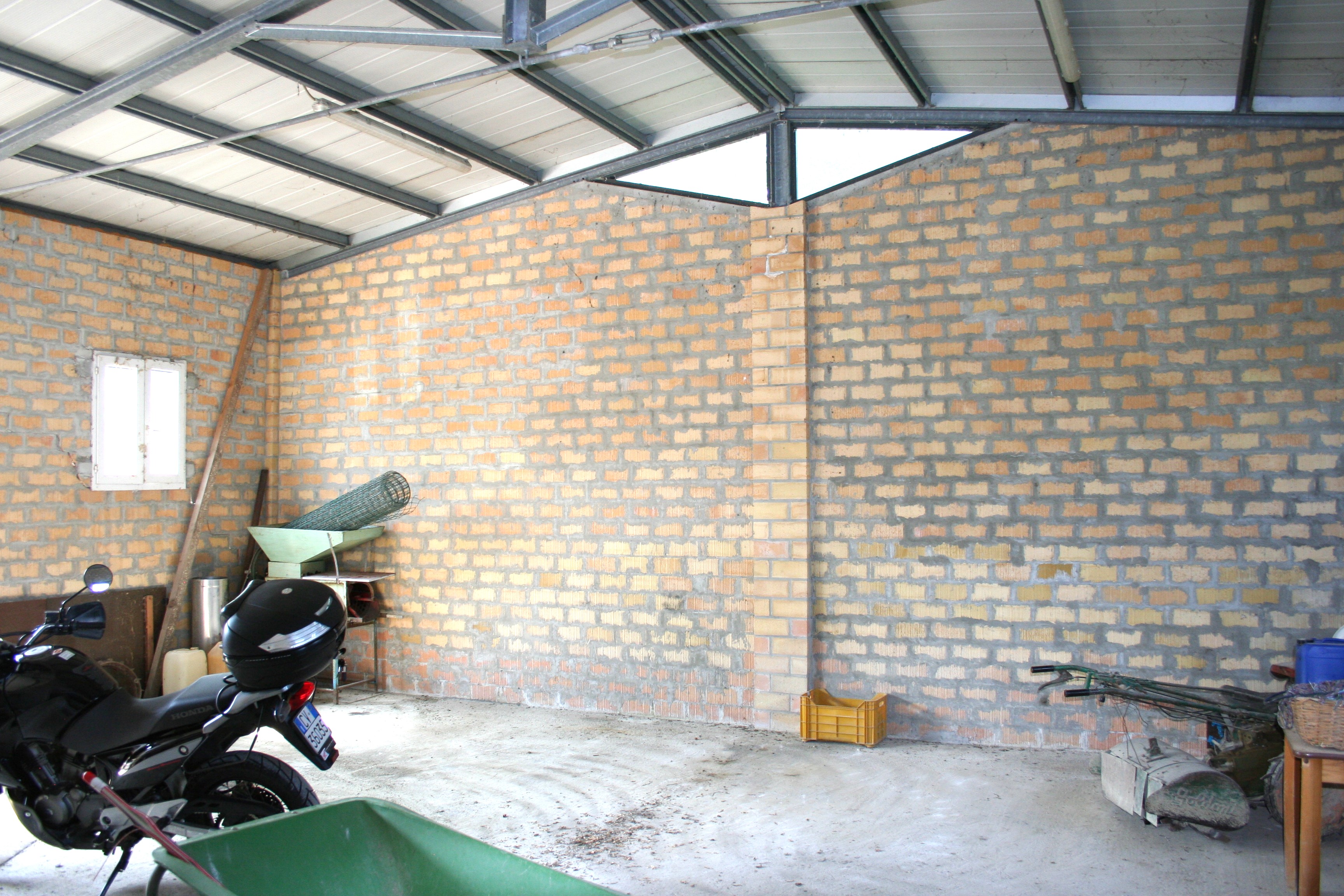 CASA COLONICA + TERRENO 11