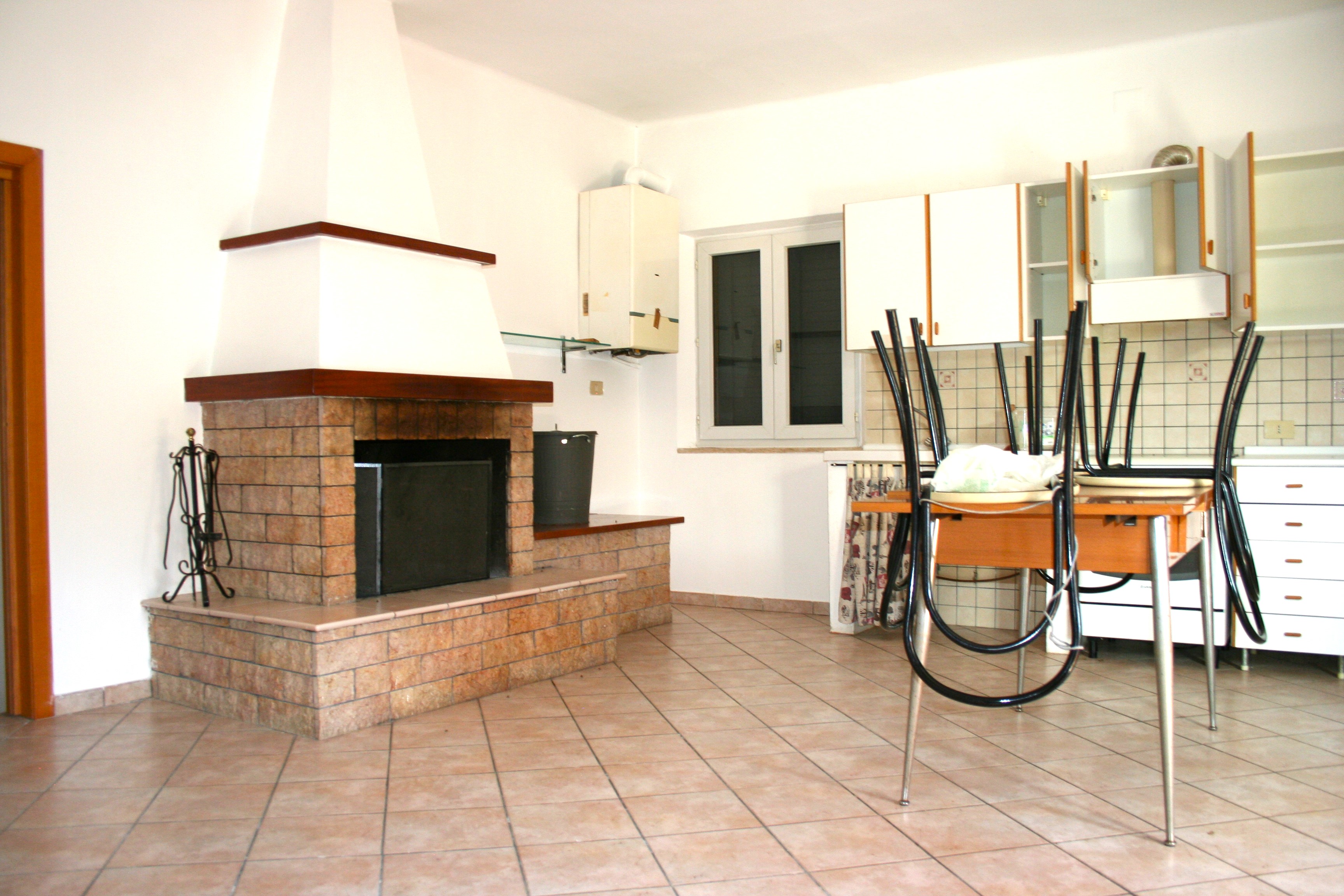 CASA COLONICA + TERRENO 8
